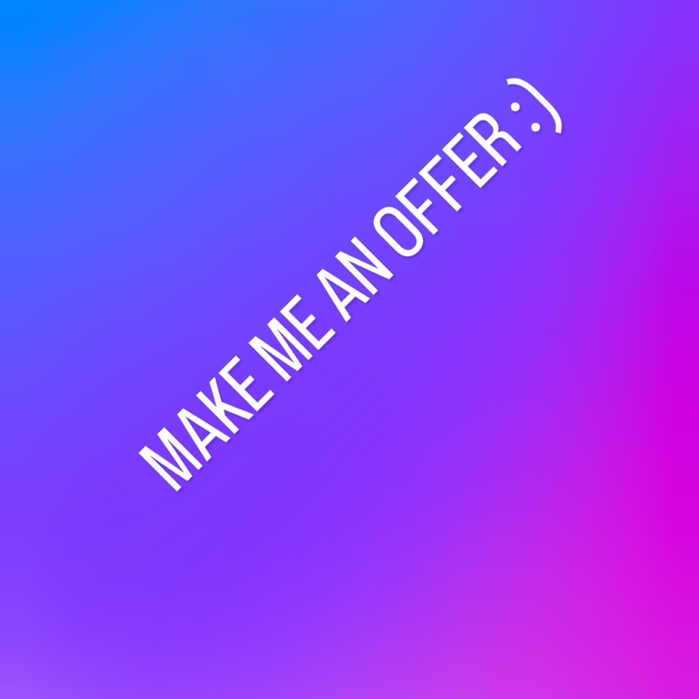 Figs Gradient Logo Graphic in Blue and Pink